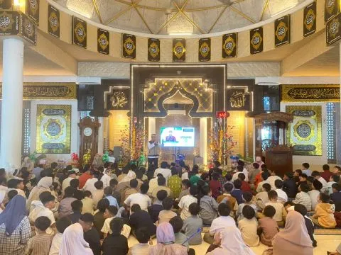 Teladani Akhlak Rasulullah, SD Islam Athirah 2 Rayakan Peringatan Maulid Nabi 1448 H Lewat Aksi Dai Cilik